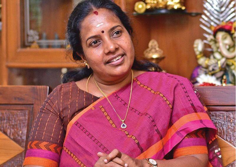 Vanathi Srinivasan defeating Kamal Haasan in Coimbatore continues bjp vs mnm fight