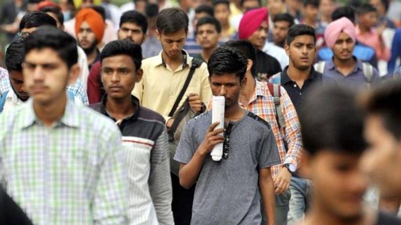 Indias unemployment rate falls to 6.57% in Jan, lowest since March 2021: CMIE - ADT