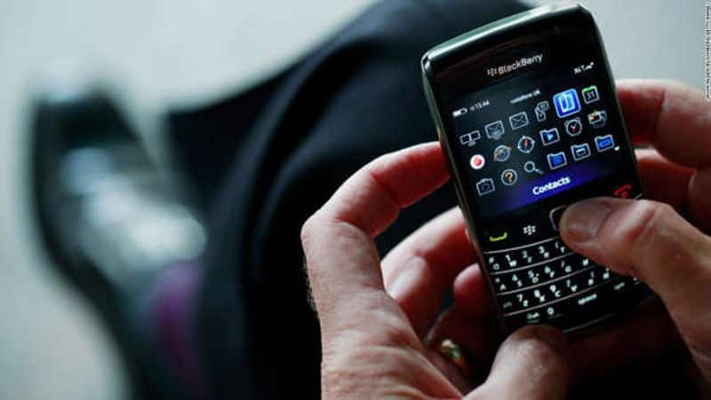 after January 4 BlackBerry devices running the original operating system will no longer be supported, end of an era