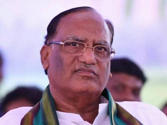 telangana legislative council chairman gutta sukender reddy fires on bhongir mp komatireddy venkat reddy ksp