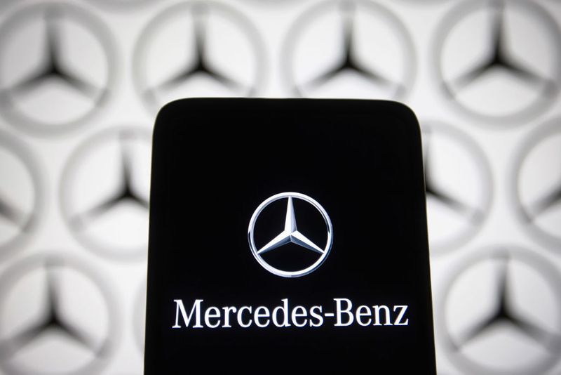 Mercedes Benz global sales drop 5 percent