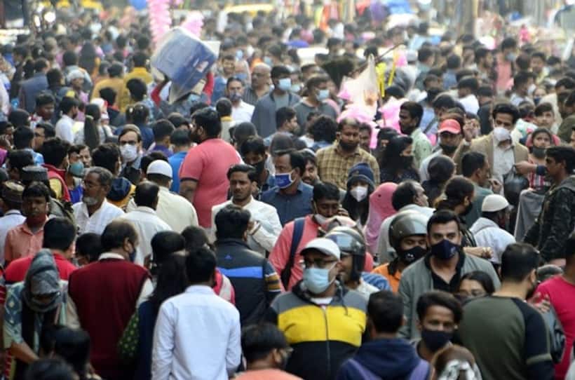 India's R-value reduces to 1.57, current COVID wave likely to peak by February 6, suggests IIT analysis