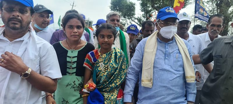 Siddaramaiah Returns Bengaluru From Mekedatu Padayatre due to fever rbj