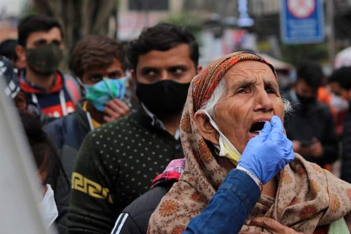 Delhi records 21,259 new COVID-19 cases, positivity rate jumps to 25.65%