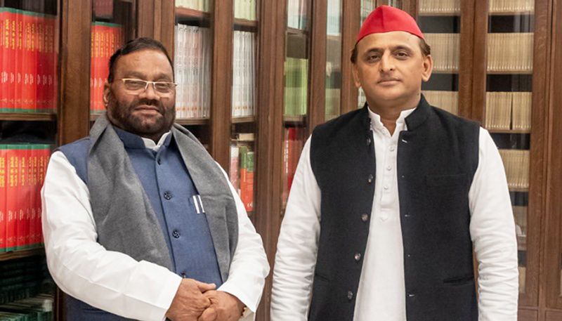 Uttar Pradesh Election 2022 Swami Prasad Maurya quits BJP joins Samajwadi Party ahead of polls gcw