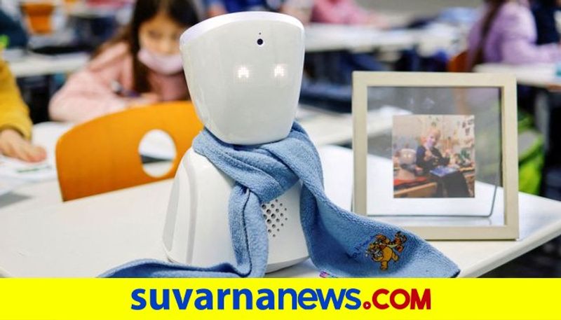 Avatar robot attends school for sick 7 year old German kid Joshua Martinangeli mnj