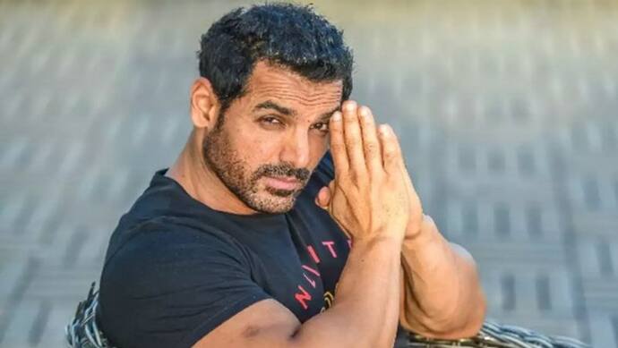 क्या John Abraham के बढ़ गए है भाव, Shahrukh Khan की Pathan से भी ज्यादा ले रहे इस फिल्म के लिए फीस