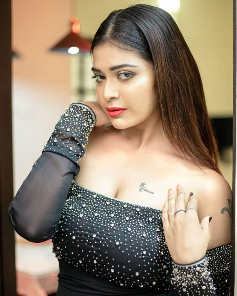 Actress dharsha gupta latest video goes viral