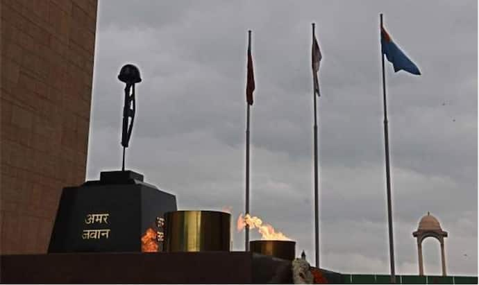 ৫০ বছর পর এক ঐতিহাসিক ক্ষণ,  War Memorial- এর সঙ্গে মিশছে Amar Jawan Jyoti-এর অগ্নিশিখা