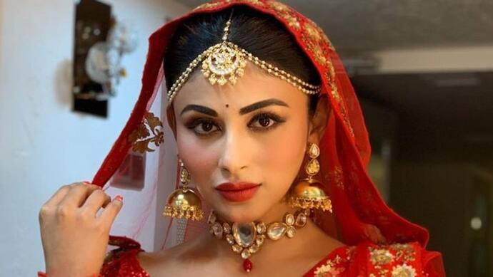 Mouni Roy Wedding : শাড়ি-গয়না তো আছেই, বঙ্গতনয়া মৌনির বিয়ের তত্ত্বে আর কী কী যাচ্ছে দেখে নিন একনজরে