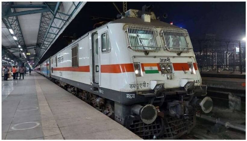 Railway Budget 2022: रेलवे को मिल सकती है बड़ी सौगातें, वंदे भारत के साथ कई घोषणाएं कर सकती हैं वित्तमंत्री