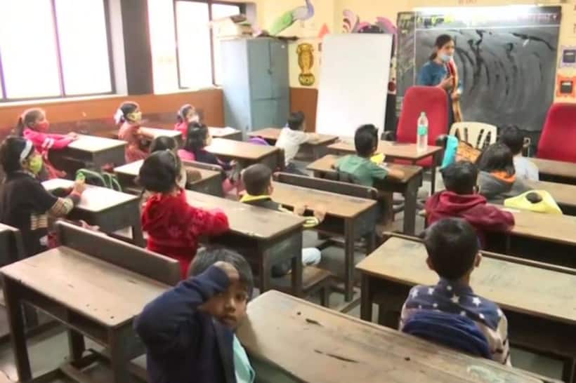 BMC instruct school across Mumbai to display names in Marathi on signboards