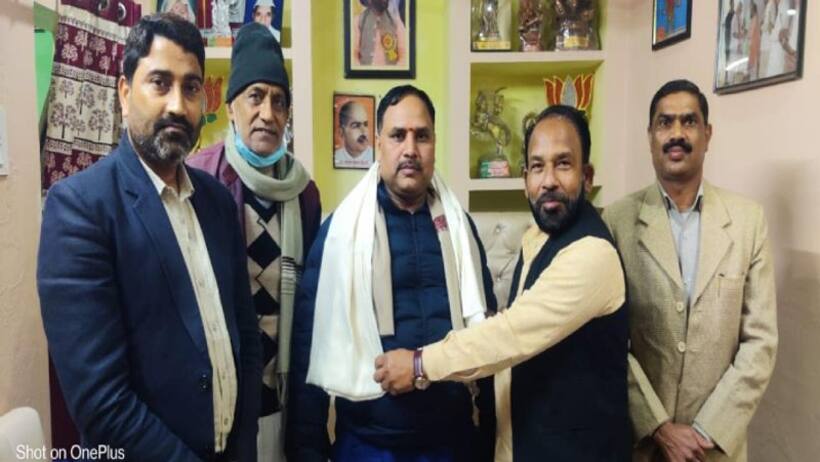 Inside  Story: भाजपा ने बागियों को लुभाने के लिए बनाई खास रणनीति, इस तरह घर जा कर मनाए जा रहे नेता