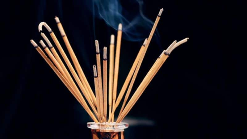 astro tips use incense sticks to get ride of negative energy in your house in tamil mks