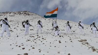 मेरी शान तिरंगा है: माइनस 40 डिग्री में भी जवानों ने शान से फहराया तिरंगा, जानिए देश के मौसम का मिजाज