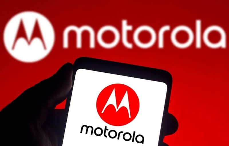 Motorola reportedly working on its first rollable smartphone codenamed Felix gcw