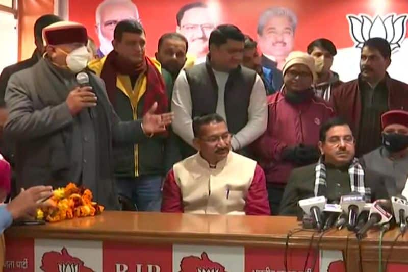 Uttarakhand Election 2022: Former Congress chief Kishore Upadhyay joins BJP, likely to be pitched from Tehri constituency-dnm