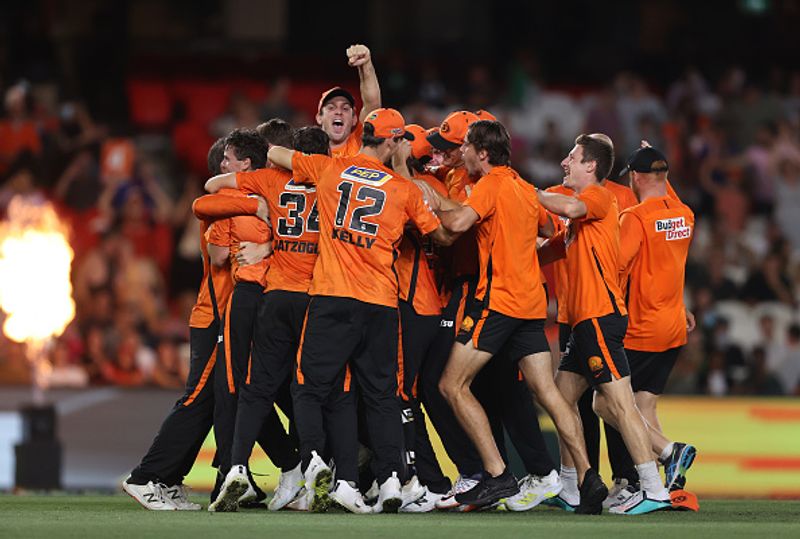 Big Bash League Perth Scorchers Crush Sydney Sixers and Clinch Title 4th time kvn