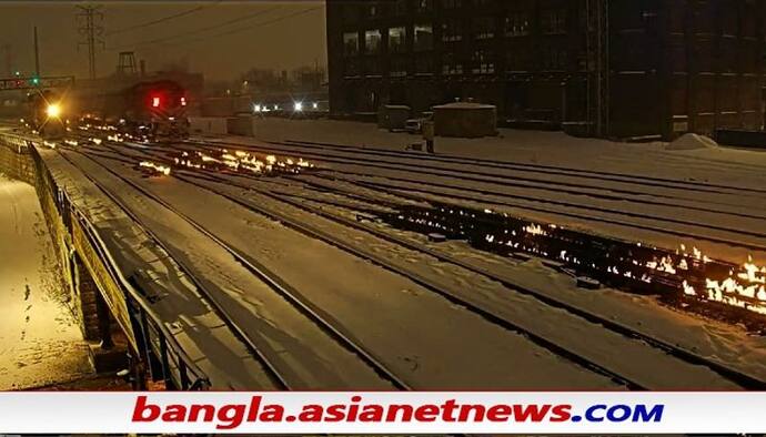 Chicago Train Tracks on Fire: জ্বলন্ত লাইনের উপর দিয়ে ছুটে যাচ্ছে ট্রেন - ঘটনাটা কী, দেখুন