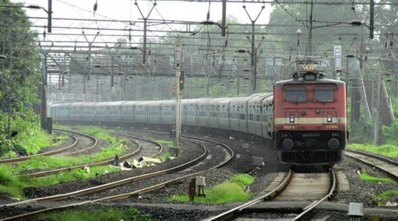 train accident... college student died in cuddalore