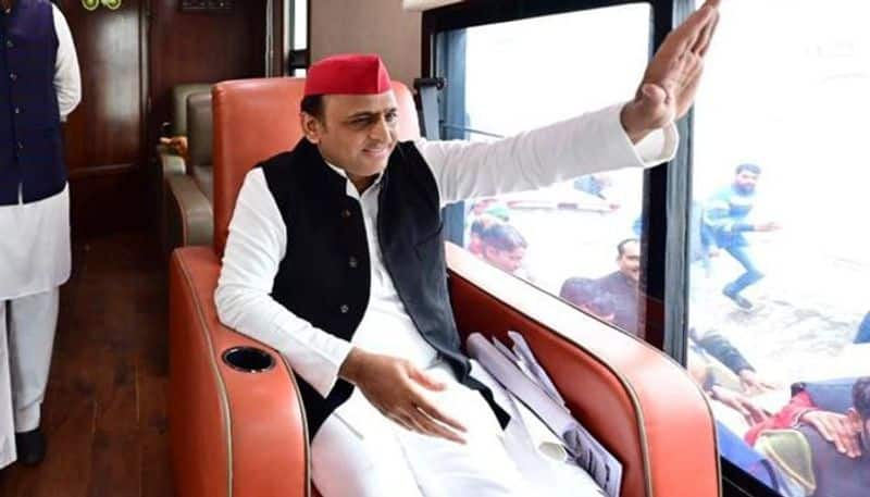 UP Election 2022: Akhilesh Yadav trolled fiercely for his luxurious motor coach-dnm