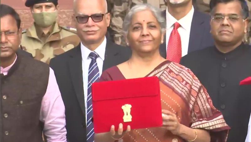 Budget 2022.. Nirmala Sitharaman visits the office of the Ministry of Finance