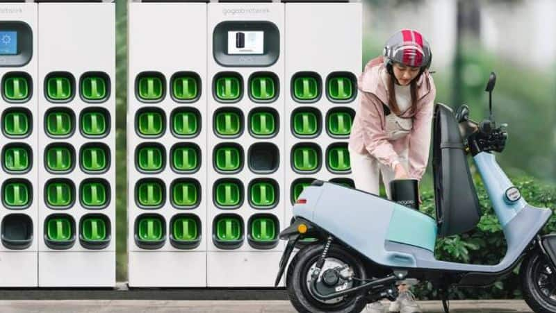 Budget 2022 Govt introduce battery swapping facility special mobility zone for EVs