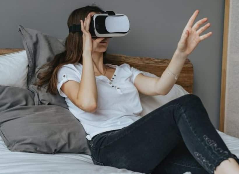 Apple's mixed reality headset to have 14 cameras, multiple chips; likely to launch in 2023