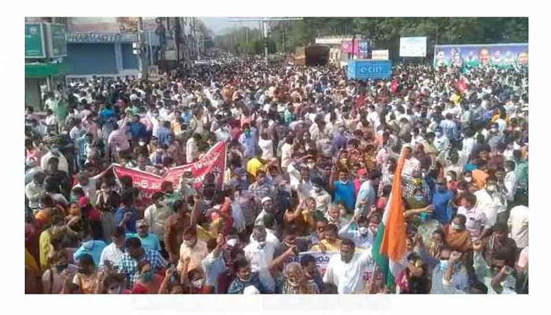 Employees  condcuts Rallyh at BRTS Road in Vijayawada