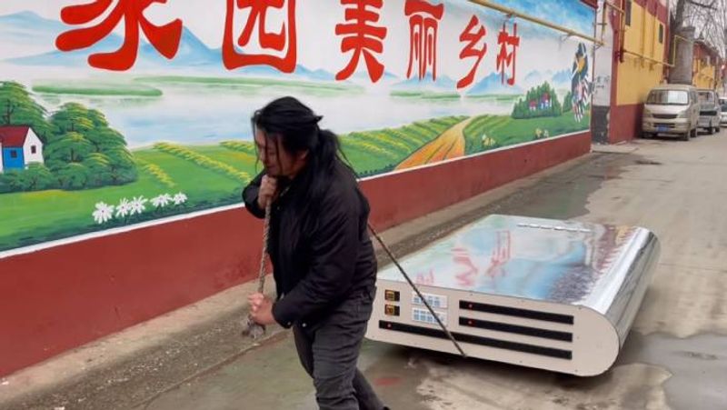 Chinese Man Creates Worlds Largest Power Bank With 27000000mAh Capacity