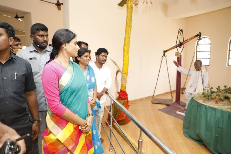 ys sharmila visits medaram ys sharmila visits medaram