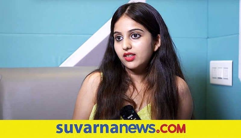 Kannada niveditha gowda april fools her family share video on youtube vcs 