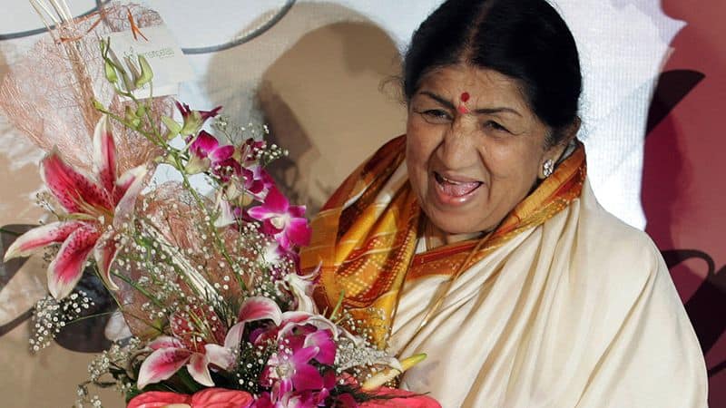 vetearn Singer Lata Mangeshkar Passed Away at her 92 Indian nightingales best duets with male singers san