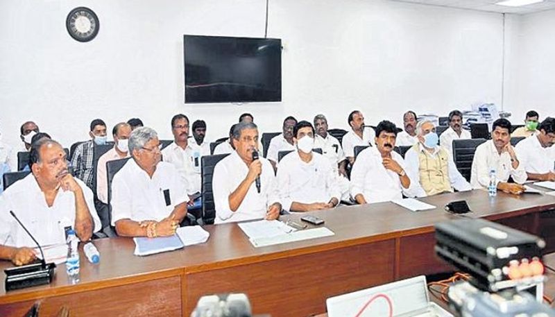 AP employees union leaders meet the committee of ministers