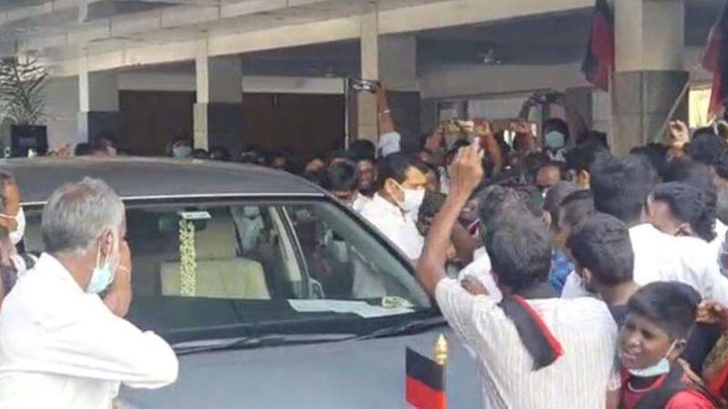 who did not get a chance to contest the election Minister Senthil Balaji besieged his car and engaged in a struggle Kovai dmk