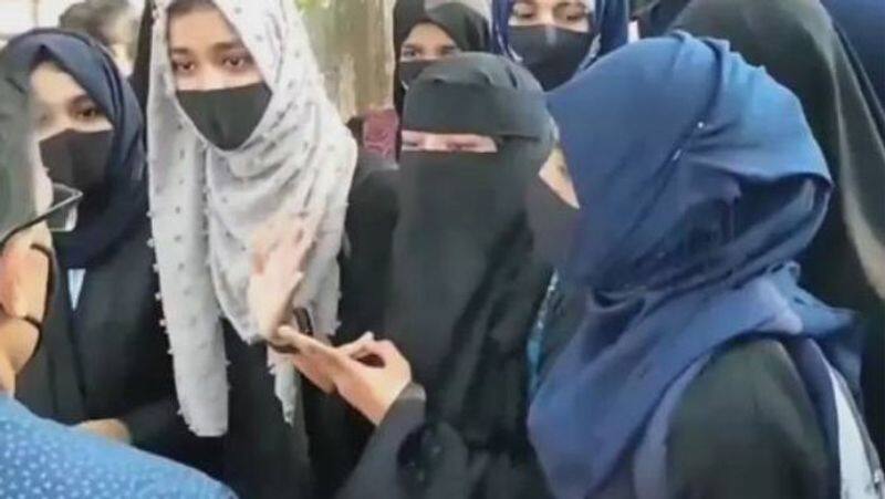 Puducherry Government High School has been besieged a teacher who protested against the wearing of a burqa by an Islamic student