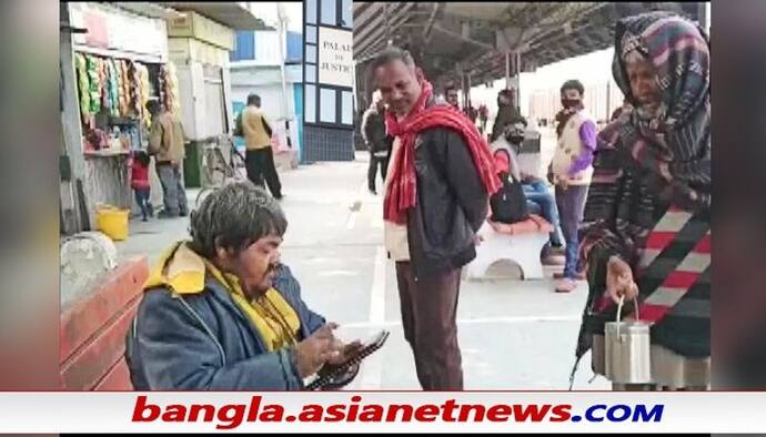 গলায় ঝোলে কিউআর কোড, ভিক্ষা নেন ফোনপে'তে - ডিজিটাল ভারতের ডিজিটাল ভিখারি