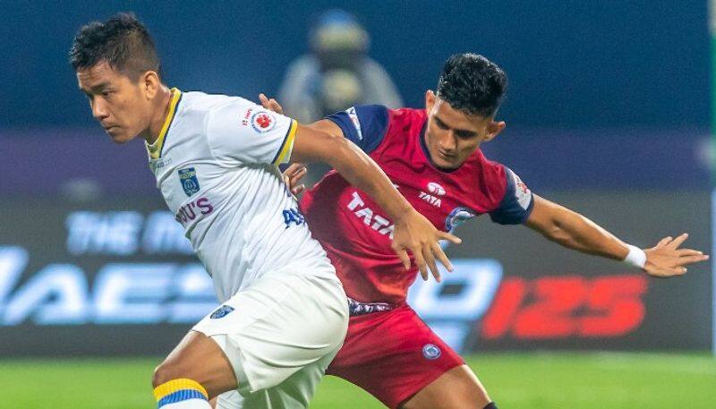 ISL 2021-22: Greg Stewart penalty keeps Jamshedpur FC 1-0 ahead of Kerala Blasters at the break