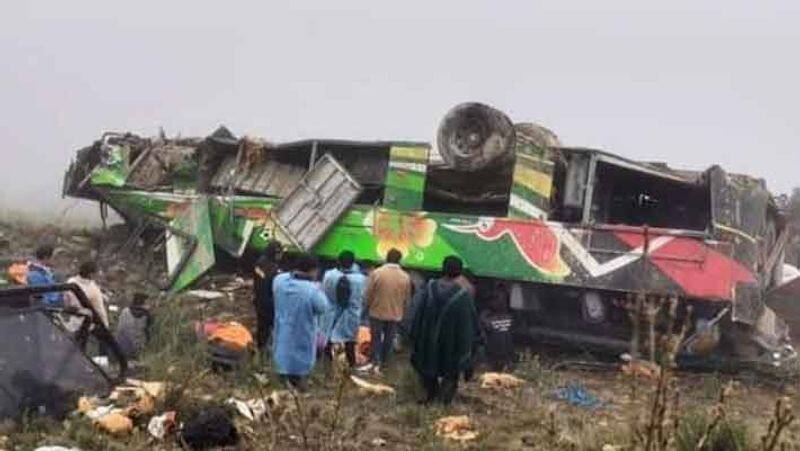 bus accident in Peru...20 killed, 33 injured