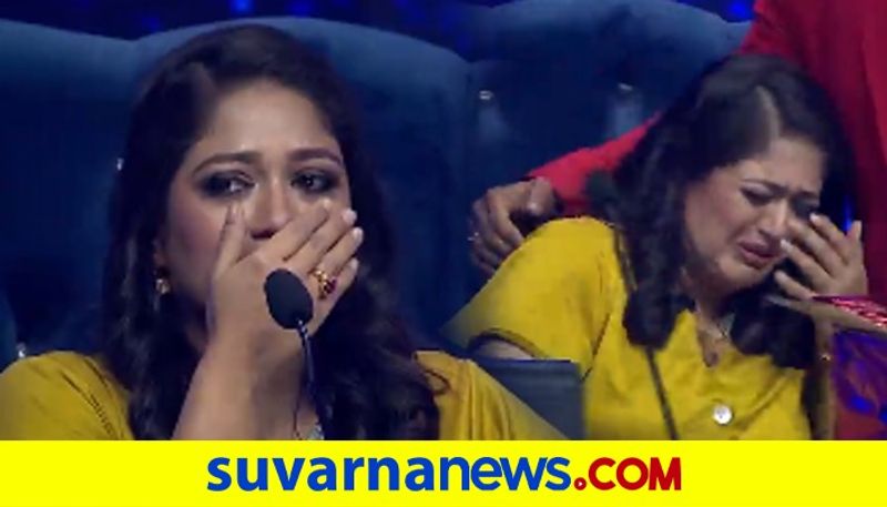 Kannada Meghana Raj gets emotional hearing husband Chiranjeevi voice vcs