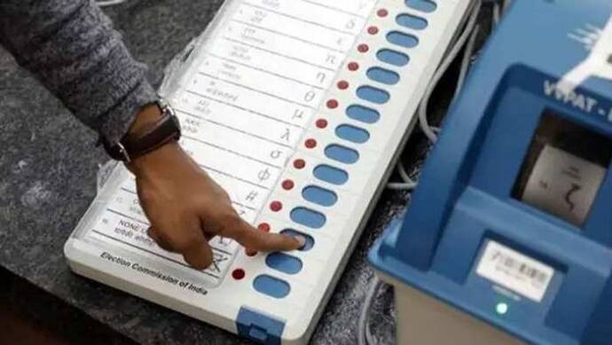 Inside Story: EVM की सुरक्षा को लेकर घबराई RLD, रालोदकर्मी डेरा डालकर कर रहे मशीन की सुरक्षा