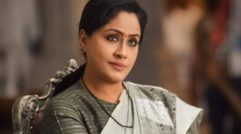 విజయశాంతి పార్టీ మారడం కన్ఫామ్? స్టార్ క్యాంపెయినర్ల జాబితాలో దక్కని చోటు