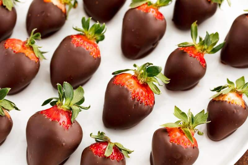 This Valentine's Day impress your special someone with these mouth-watering Chocolate Strawberries