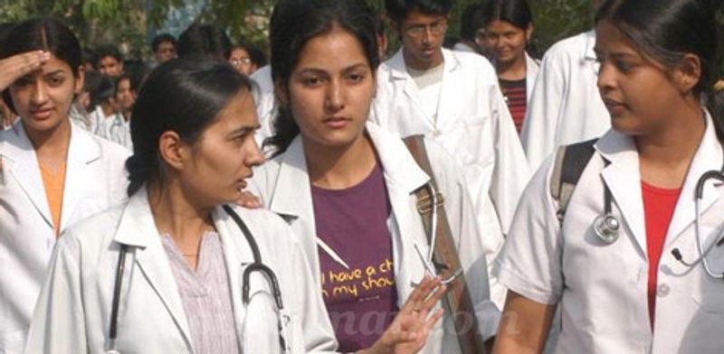 Government Amendments MBBS,BDS Admissions to 85 percent Seats For Telangana Students