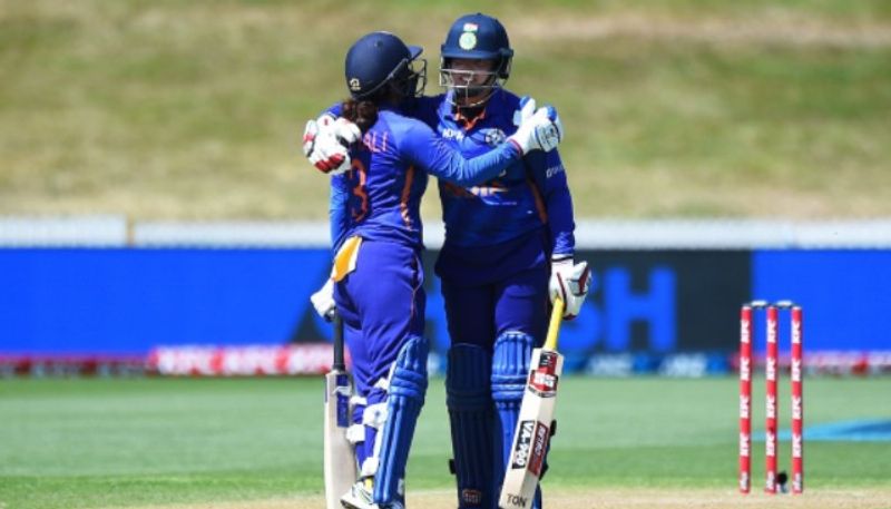 Mithali Raj Led Indian Womens Cricket Team Thrash New Zealand in fifth ODI kvn