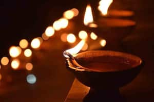  Spiritual : నవరాత్రి  అఖండ దీపం వెలిగించేటప్పుడు.. ఈ జాగ్రత్తలు తప్పనిసరి!