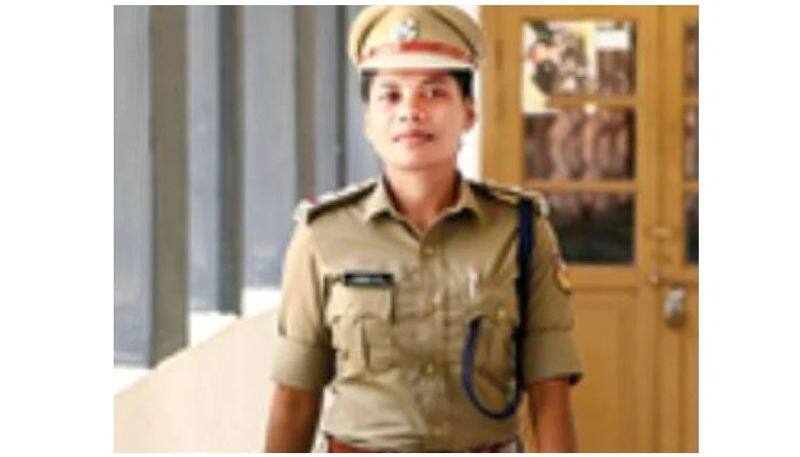 tribal woman got job as sub inspector