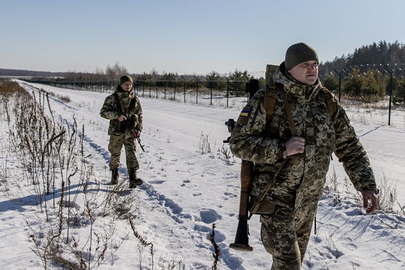 Ukraine crisis: US terms Russian claim of troop withdrawal false as 7,000 troops added-dnm