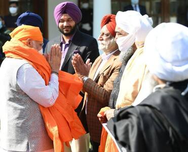 Punjab Election: सिख संगठनों के नेताओं से मिले PM Narendra Modi, खाने के लिए खुद दिया प्लेट, देखें तस्वीरें