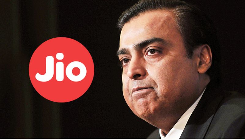 Mukesh Ambani plans Indias biggest IPOs for Jio Reliance Retail